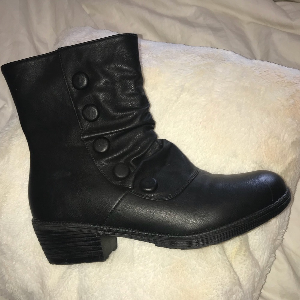 Black boots